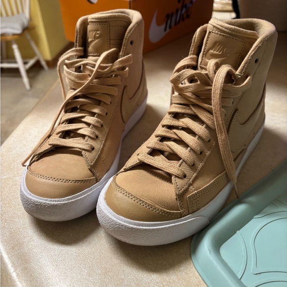 nike blazers, tanish- brown color - Picture 5 of 7